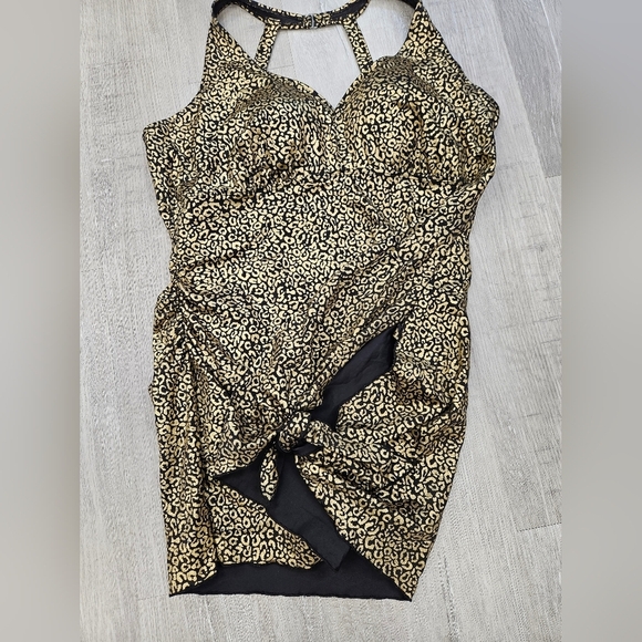 SWIMSUITS FOR ALL 365 Women's Plus Size Multi-Style Convertible Swim Dress - Picture 5 of 6